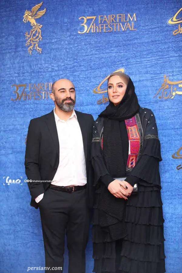 عکس کمتر دیده شده از مراسم عقد «محسن تنابنده» (نقی معمولی) و همسرش روشنک گلپا، که پربازدیدترین تصویر این روزهای شبکه‌های اجتماعی شد!