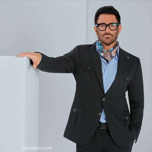 استایل متفاوت و چشم‌نواز محمدرضا گلزار با کت و شلوار ‘سافاری’ و شال گردن ابریشمی / شاهزاده‌ی سینمای ایران جذاب تر از همیشه!